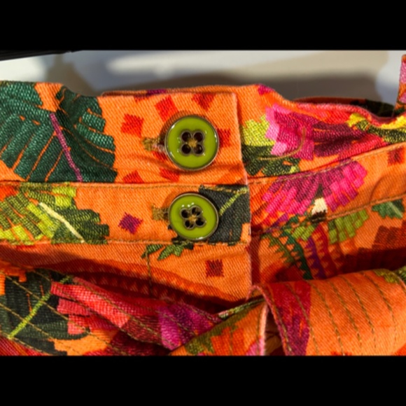 Farm Rio Blooming Garden Orange Shorts Size S - NWT - Picture 6 of 16
